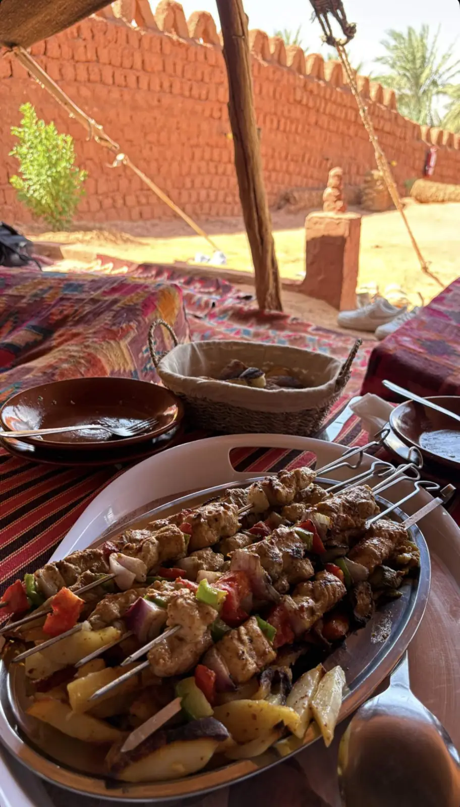 Repas sous la zeriba